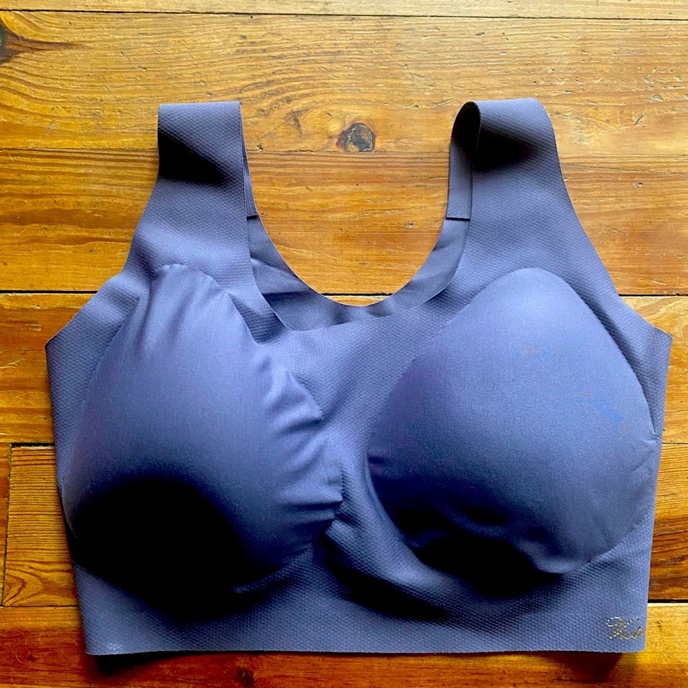 Victoria’s Secret Bra. Dark grey. L/XL